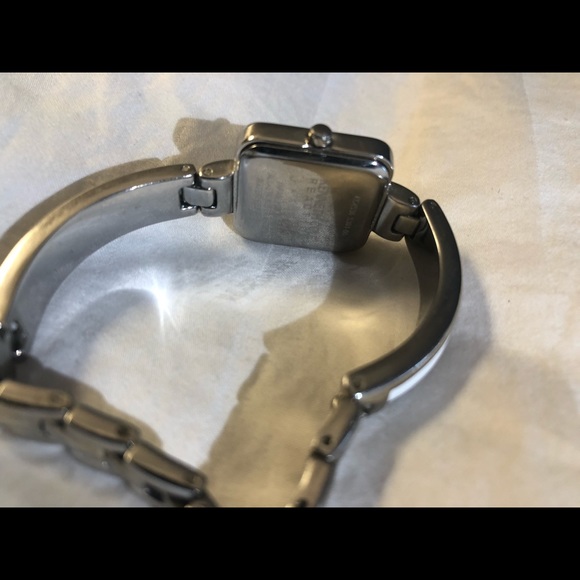 Women’s Kenneth Cole square dial - Picture 3 of 3